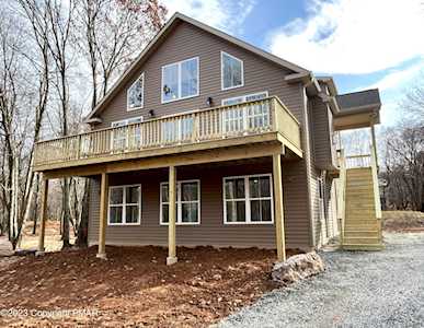 96 Chapman Circle Albrightsville, PA 18210