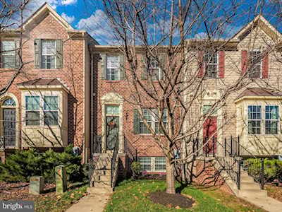 2072 Spring Run Circle Frederick, MD 21702