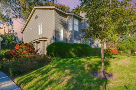 2892 Sanford Ln Carlsbad, CA 92010