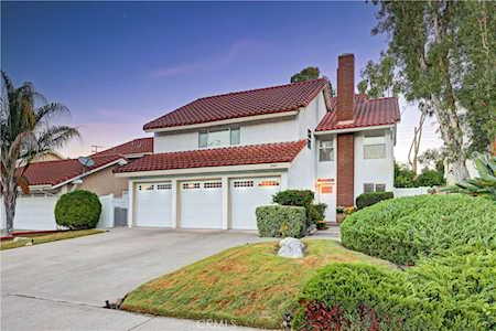 25611 Hazelnut Ln Lake Forest, CA 92630