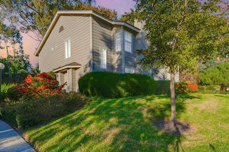2892 Sanford Ln Carlsbad, CA 92010