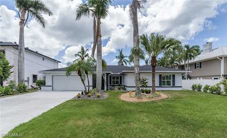 11691 Isle of Palms Dr Fort Myers Beach, FL 33931