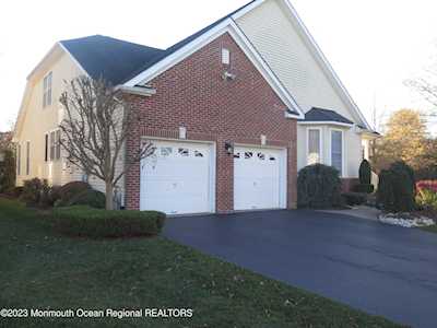 417 Edinburgh Place Marlboro, NJ 07746
