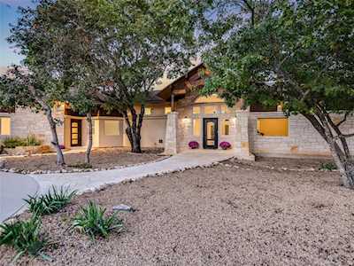 10208 Birdlip CIR Austin, TX 78733