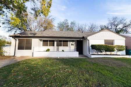 2401 Shalon Avenue Fort Worth, TX 76112