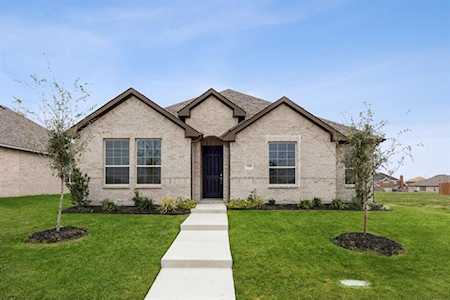 1808 Zeus Drive Lancaster, TX 75134