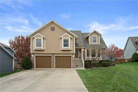 5309 NE Rainbow Circle Lee's Summit, MO 64086