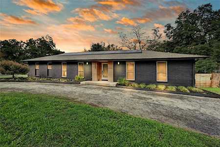 7002 Whispering Creek DR Austin, TX 78736