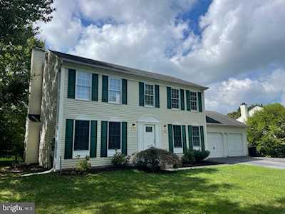 1004 Village Gate Dr Mount Airy, MD 21771