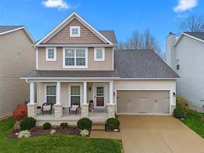 324 Country Trail Dr Lake St Louis, MO 63367
