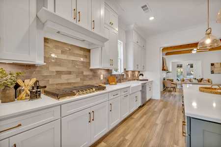 2011 Scott Ave #B Nashville, TN 37206