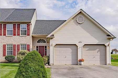 2054 Rolling Meadow Dr Macungie, PA 18062