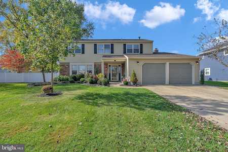 108 Peachfield Ct Marlton, NJ 08053