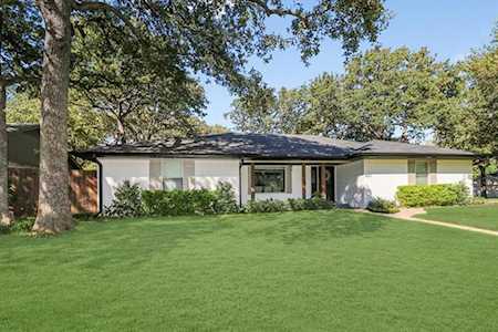 3021 Steve Drive Hurst, TX 76054