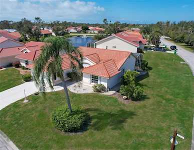 8466 Creekview Ln Englewood, FL 34224