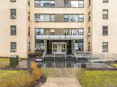 7 Fordham Oval #6 A Bronx, NY 10468