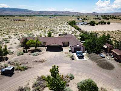 2595 E Badger St. Silver Springs, NV 89429