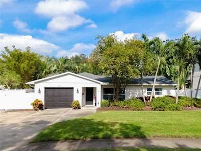 731 NE Alda WAY NE St. Petersburg, FL 33704
