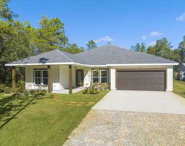 74 W Bayou Forest Dr Freeport, FL 32439