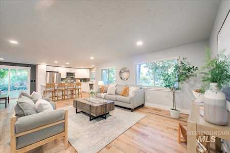 3773 S Cayuga Place Boise, ID 83709