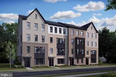 4951 Longmire Way Chantilly, VA 20151