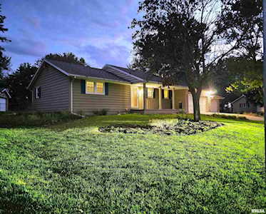 409 Georgia Parkway Washington, IL 61571