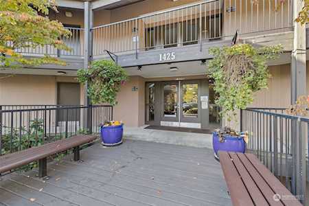 1425 S Puget Dr #210 Renton, WA 98055