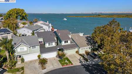 94 Edgewater Place Pittsburg, CA 94565