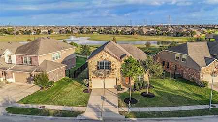 9422 Briscoe Bend Ln Cypress, TX 77433