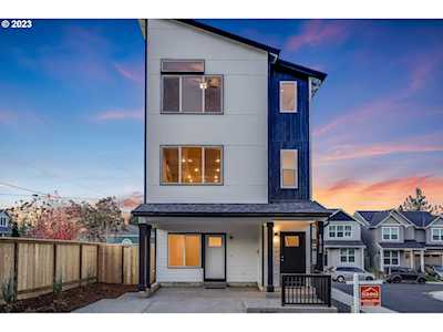 19724 SW Brandy LN Beaverton, OR 97007