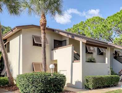 5287 Willow Links #53 Sarasota, FL 34235