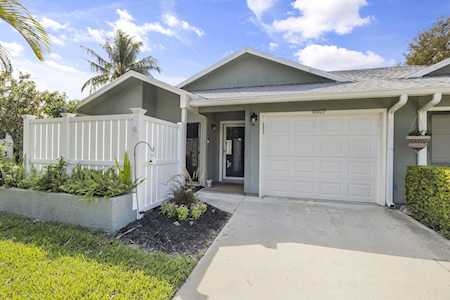 6609 SE Yorktown Drive Hobe Sound, FL 33455