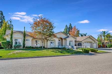 1927 Fernbrook Court El Cajon, CA 92019
