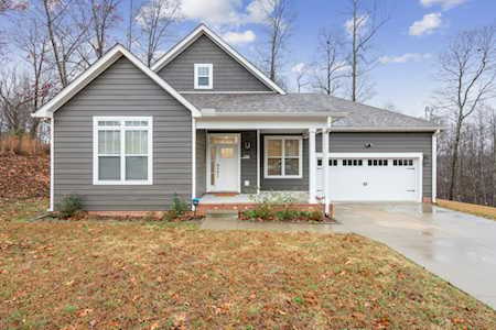 228 Stephen St Dickson, TN 37055