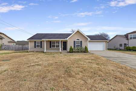 8362 Manor Farm Drive Murfreesboro, TN 37129