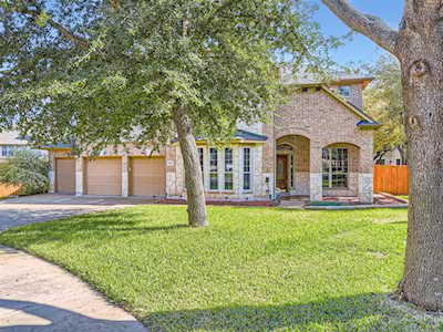 3027 Hidden Bluff CV Round Rock, TX 78665