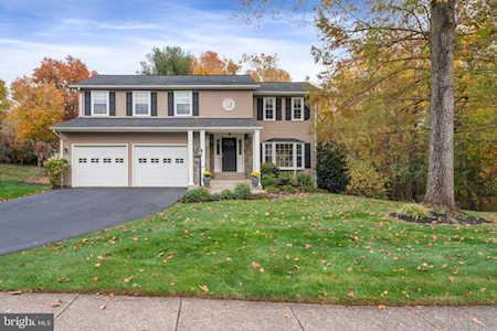 3519 Honey Locust Ct Fairfax, VA 22033
