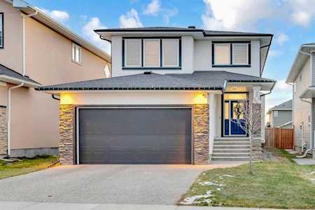 29 Redstone Manor NE Calgary, AB T3N 0J7