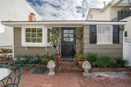 406 Jasmine Ave Corona Del Mar, CA 92625