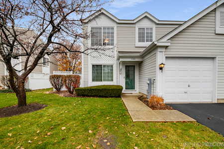 389 Gregory St Aurora, IL 60504