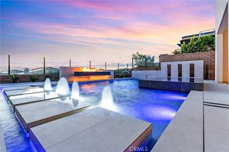 112 Clear Falls Irvine, CA 92602