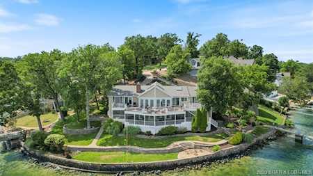 33 Knox Point Circle Lake Ozark, MO 65049