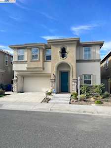 2543 Valente Dr Pittsburg, CA 94565