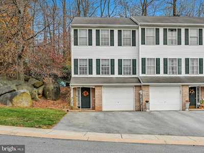 691 Rockwood Dr Elizabethtown, PA 17022