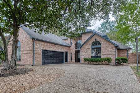 1330 Wickshire Ln Houston, TX 77043