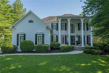 6545 Haddington Lane Suwanee, GA 30024