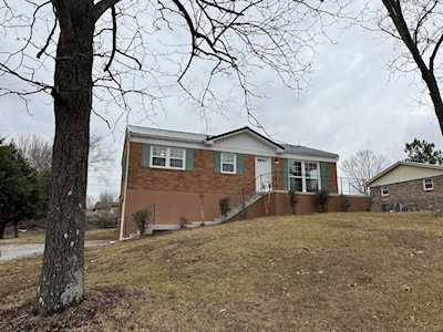 312 Avon St Lawrenceburg, TN 38464
