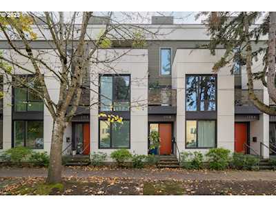 1110 NE Tillamook ST Portland, OR 97212