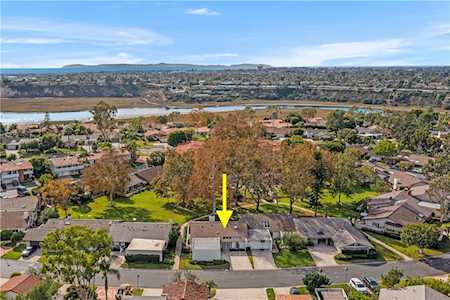 2025 Vista Cajon Newport Beach, CA 92660