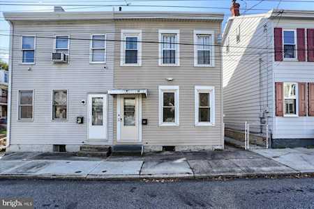 32 W Baltimore St Carlisle, PA 17013